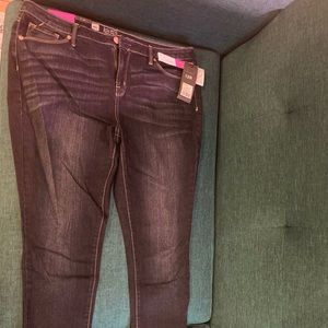 Brand new curvy skinny jeans